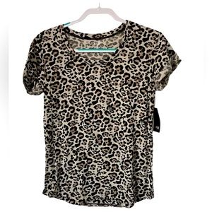 A.N.A Women’s Cheetah Print Short Sleeved Shirt